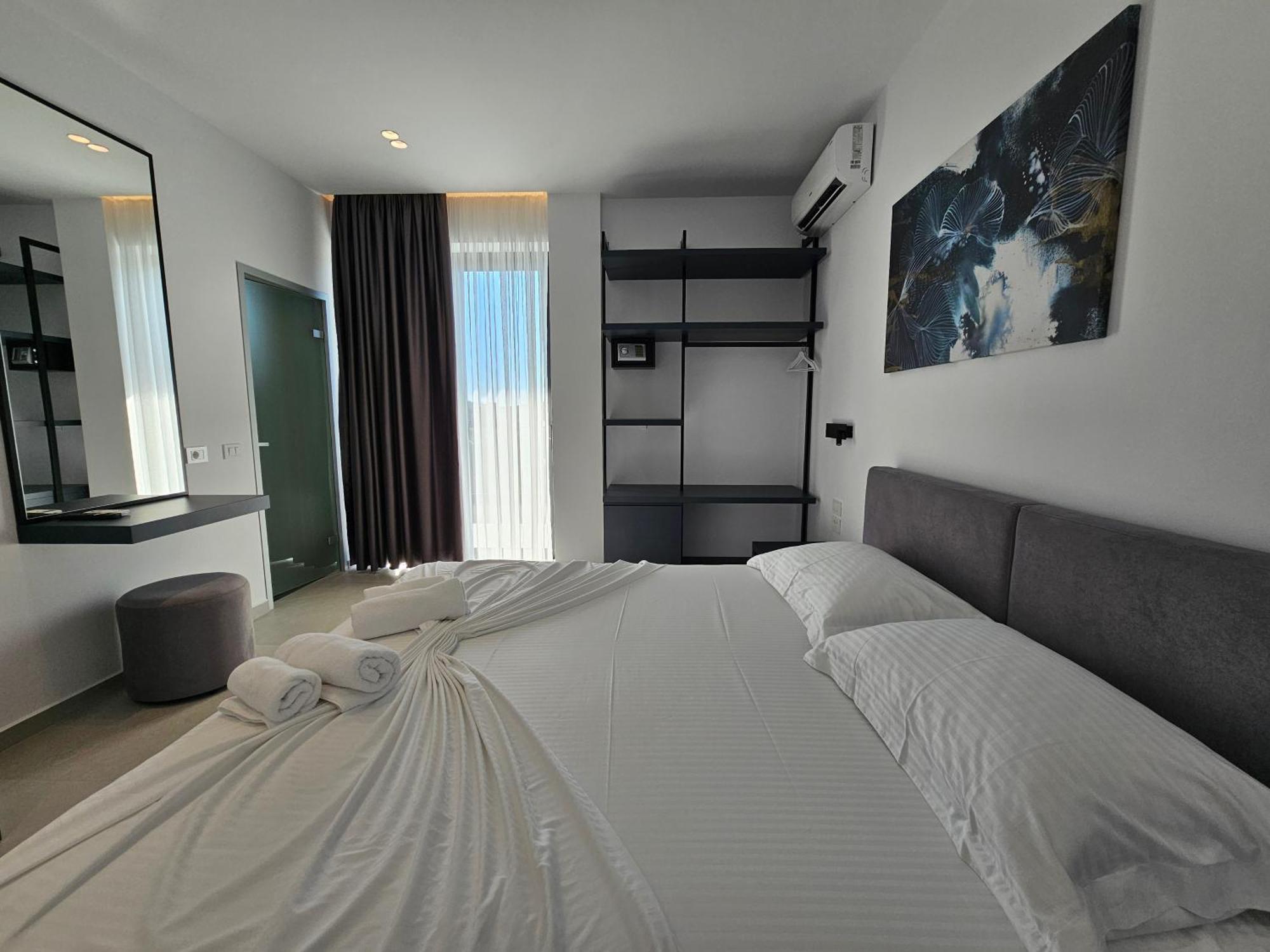 Adele Hotel Ksamil Exteriör bild